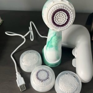 Michael Todd facial cleansing brush